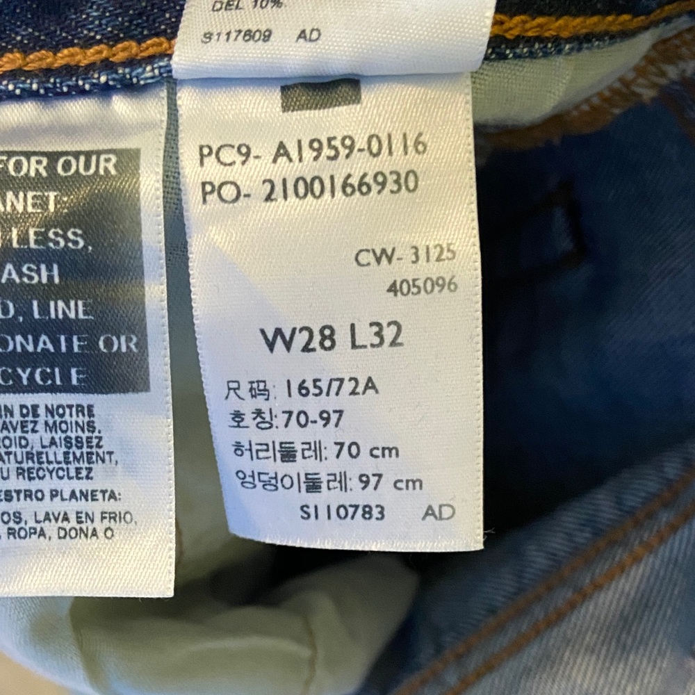 Levi's Straight-Leg Jeans in Medium Blue Denim - Picture 5 of 7